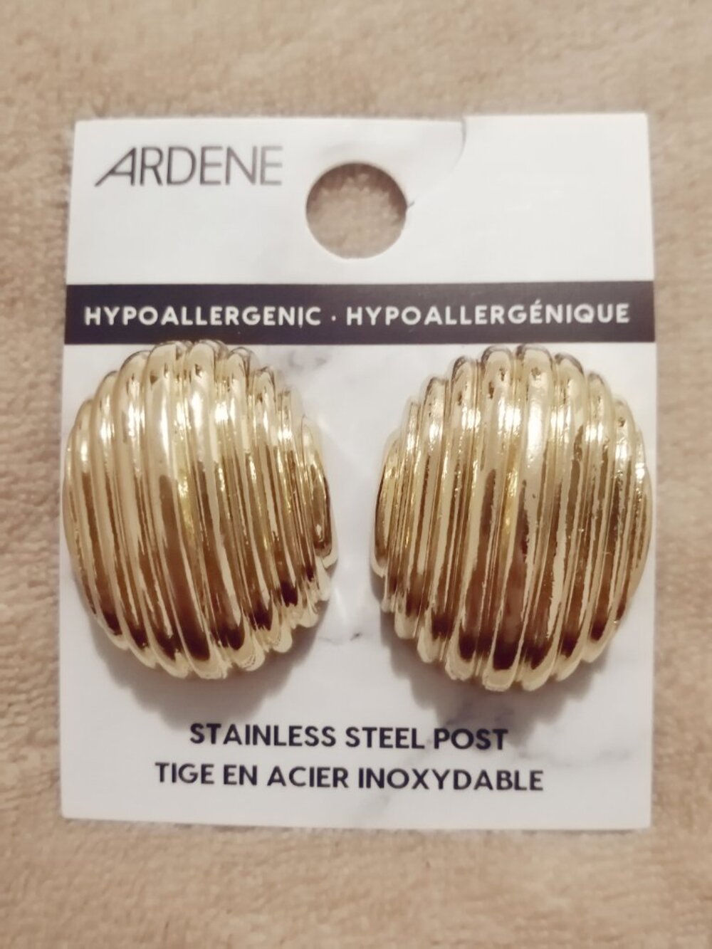 🔱 3/12 🇨🇦 Ardene Chunky Gold Tone Fluted Earrings